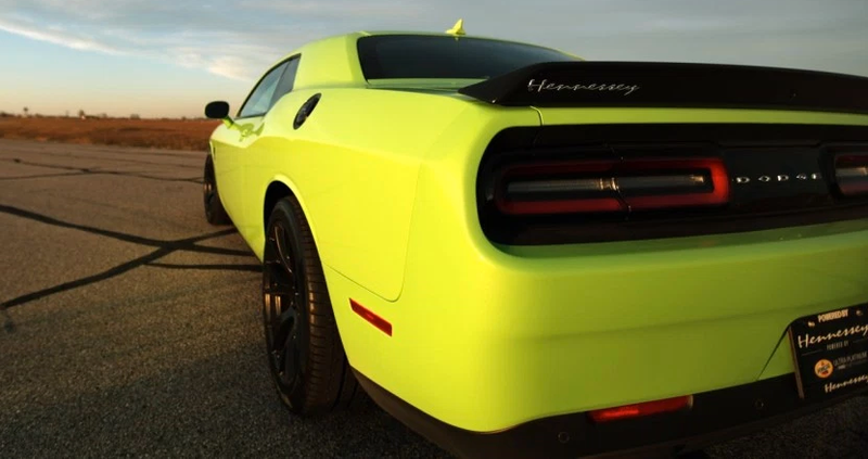 Illustration for article titled Today In Great Ideas: 1032 Horsepower Twin-Turbo Hellcat